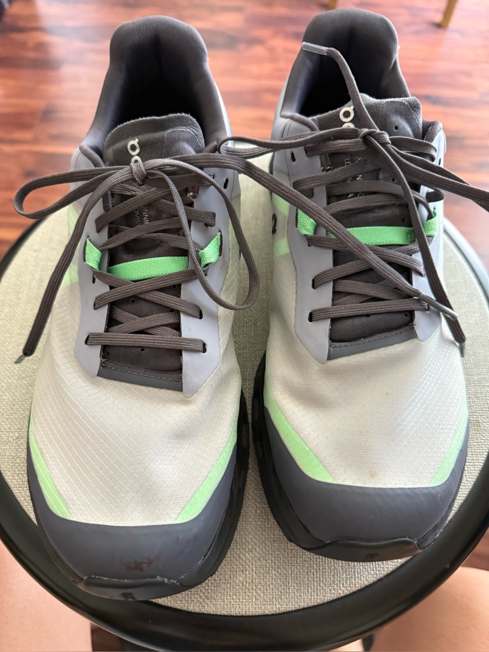 On Running Cloud Vista 2 Men's Athletic Shoes - Light Gray - Picture 3 of 9